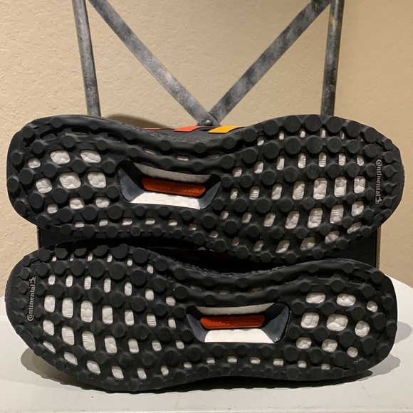 Men’s Rare Adidas Ultraboost Rainy Season Chinese Exclusive size 10 with box - Picture 7 of 9